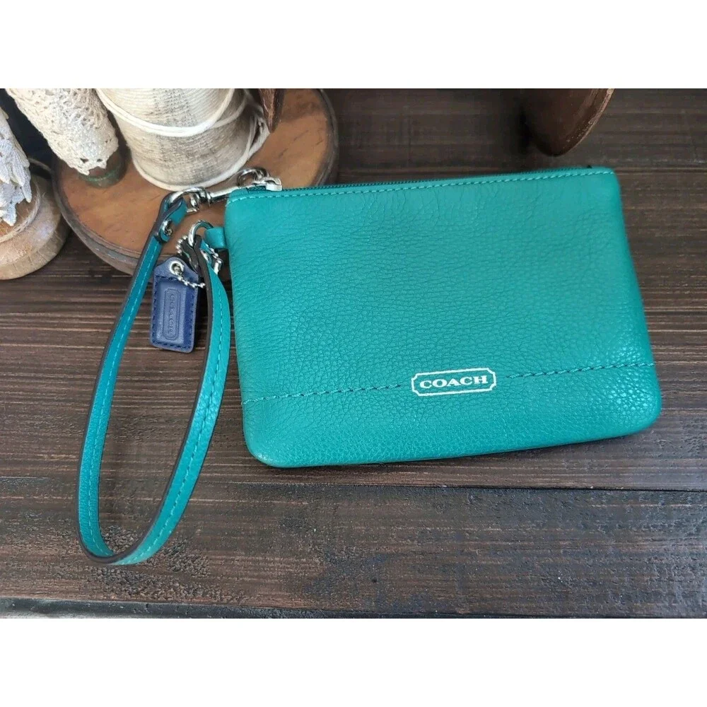 Coach‎ Leather Turquoise Wristlet 6